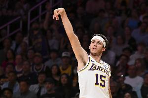 缺了东契奇！湖人首节罚球12中11&三分5中1 国王罚球4中2三分8中3