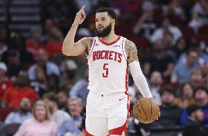 1千万只能用1百万火箭申请伤病特例 但被硬工资帽卡脖子