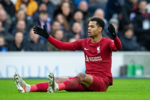 克拉滕伯格谈加克波倒地未判点：他是预判接触，并主动倒地要点球