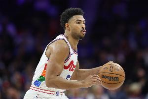 效果不好！格莱姆斯三分7中2得16分3助 正负值-15全队最低