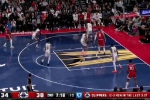 起势了！比尔助攻巴图姆命中三分&快船15-3打停鹈鹕