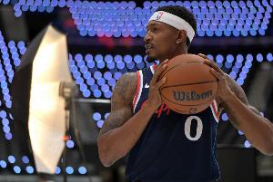 比尔：球队今天没有慌乱 但是执行力不够好 没有能终结比赛